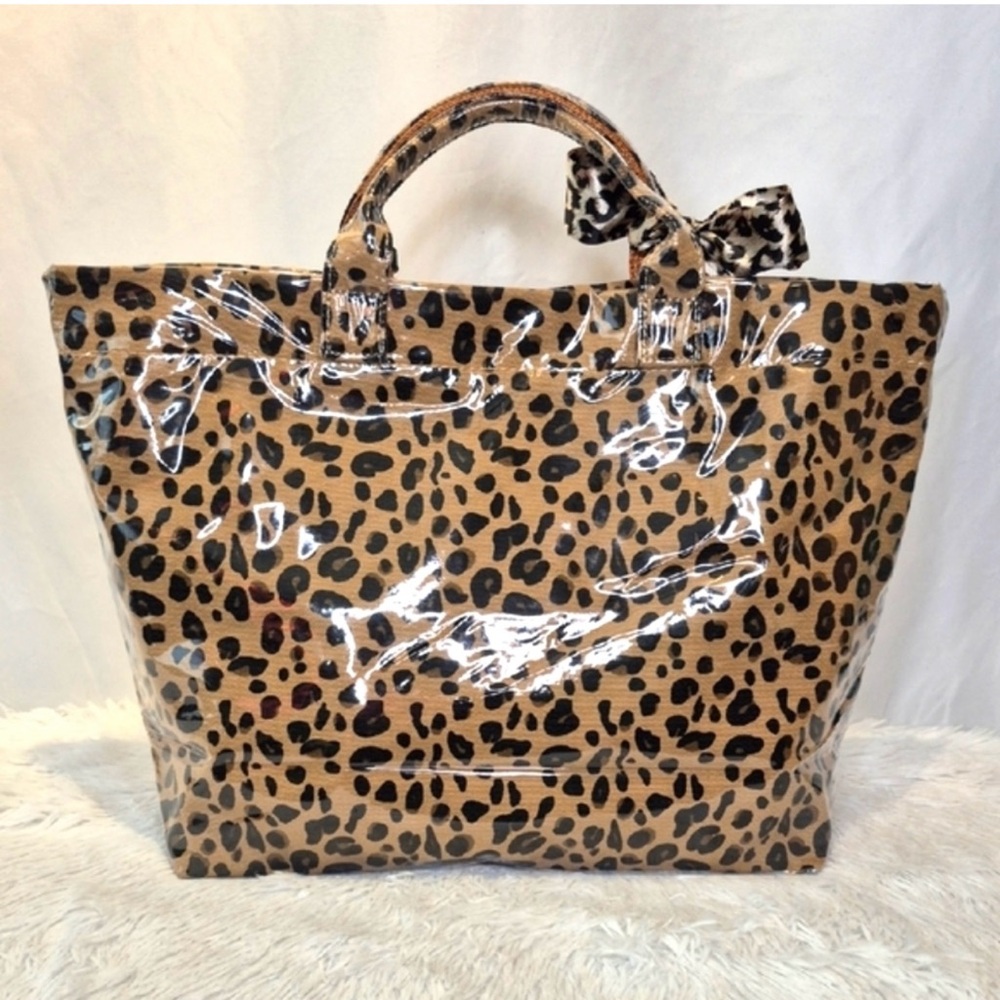 Leopard Print Tote Bag with a Beautiful Accent - Picture 5 of 11